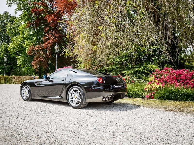 Illustration for article titled Manual Ferrari 599 Listed For Half A Million Bucks